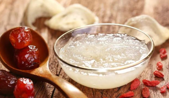 即食燕窩應(yīng)該怎么吃？即食燕窩的吃法和用量是多少？